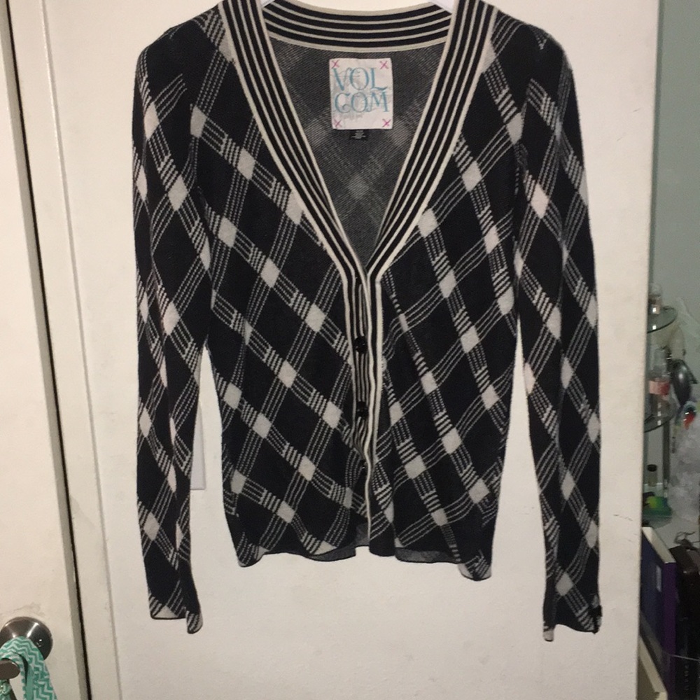 Volcom sweater